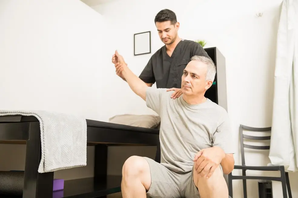 Benefits of Physical Therapy Post-Spine Surgery