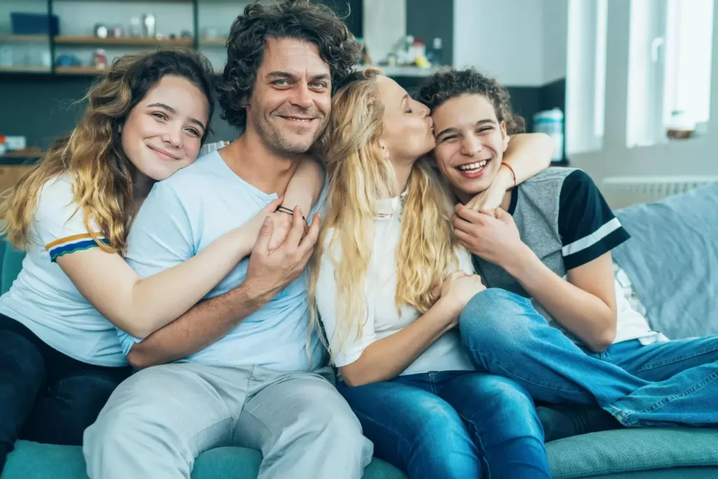 The Benefits of Peer Support for Teens in Love